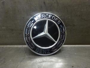 Gebruikte Embleem Mercedes CLA (118.3) 2.0 CLA-250 Turbo 16V 4-Matic Prijs € 30,25 Inclusief btw aangeboden door Verhoef Cars & Parts