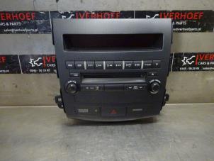 Gebruikte Radiobedienings paneel Mitsubishi Outlander (CW) 2.0 16V 4x2 Prijs op aanvraag aangeboden door Verhoef Cars & Parts