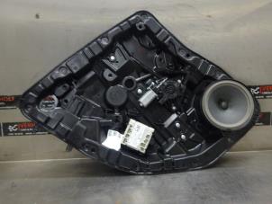 Gebruikte Ruitmechaniek 4Deurs links-achter Mercedes GLA (H247) 1.3 200 Turbo 16V Prijs op aanvraag aangeboden door Verhoef Cars & Parts