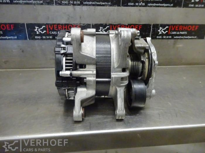 Gebruikte Dynamo Mercedes GLA (H247) 1.3 200 Turbo 16V Prijs € 175,00 Margeregeling aangeboden door Verhoef Cars & Parts