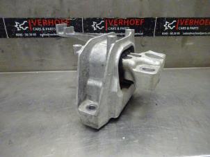 Gebruikte Motorrubber Volkswagen Passat Variant (3G5) 1.5 TSI 16V Prijs € 50,00 Margeregeling aangeboden door Verhoef Cars & Parts