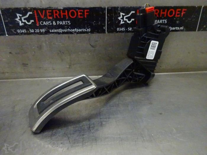 Gebruikte Sensor Gaspedaalpositie Skoda Octavia Combi (NXAC) 1.0 TSI e-TEC 12V Prijs € 30,00 Margeregeling aangeboden door Verhoef Cars & Parts