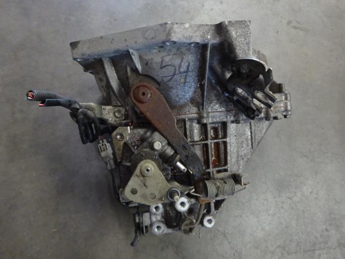 Versnellingsbak van een Peugeot 107 1.0 12V 2012