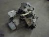 Versnellingsbak van een Peugeot 208 I (CA/CC/CK/CL) 1.2 Vti 12V PureTech 82 2012