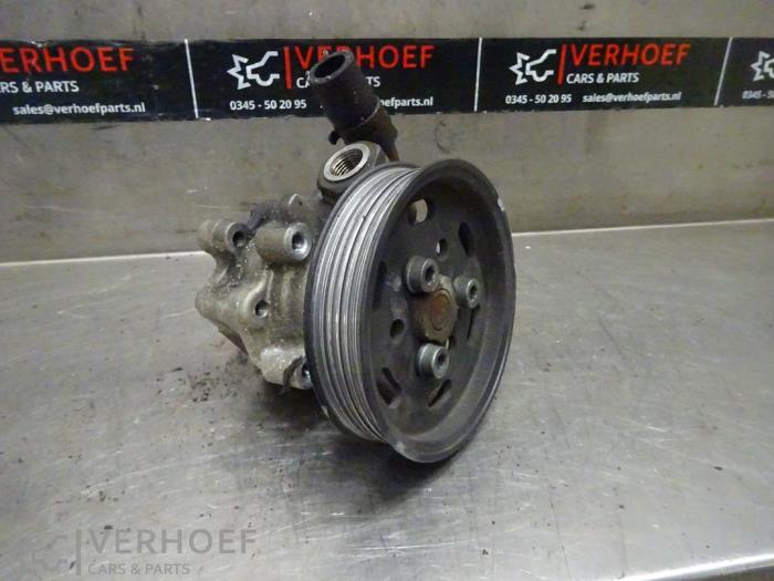 Gebruikte Pomp Servo Volkswagen Transporter/Caravelle T5 1.9 TDi Prijs € 121,00 Inclusief btw aangeboden door Verhoef Cars & Parts