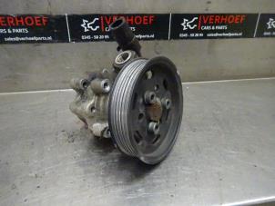 Gebruikte Servopomp Volkswagen Transporter/Caravelle T5 1.9 TDi Prijs € 121,00 Inclusief btw aangeboden door Verhoef Cars & Parts