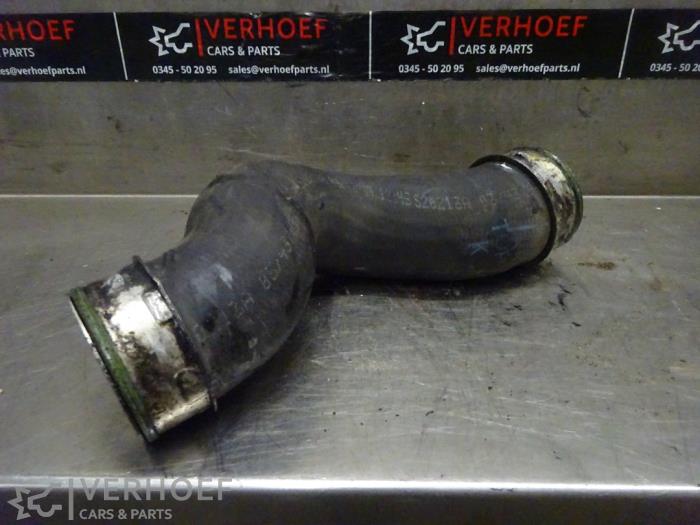 Gebruikte Intercooler Slang Volkswagen Transporter/Caravelle T5 1.9 TDi Prijs € 24,20 Inclusief btw aangeboden door Verhoef Cars & Parts
