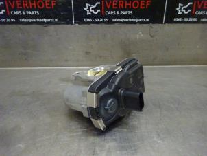 Gebruikte Gasklephuis Opel Astra K 1.2 Turbo 12V Prijs op aanvraag aangeboden door Verhoef Cars & Parts