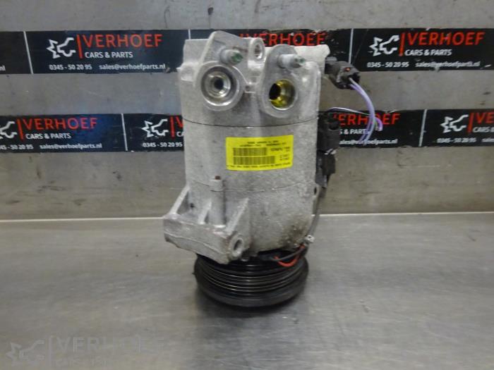 Gebruikte Aircopomp Ford Focus 3 1.0 Ti-VCT EcoBoost 12V 125 Prijs € 150,00 Margeregeling aangeboden door Verhoef Cars & Parts