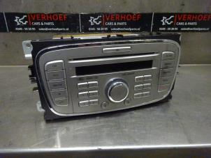 Gebruikte Radio CD Speler Ford Transit Connect 1.8 TDdi LWB Euro 4 Prijs op aanvraag aangeboden door Verhoef Cars & Parts