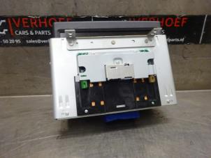 Gebruikte Display Multi Media regelunit Volvo V70 (BW) 1.6 T4 16V Prijs op aanvraag aangeboden door Verhoef Cars & Parts