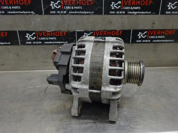 Gebruikte Dynamo Nissan Qashqai (J11) 1.2 DIG-T 16V Prijs € 50,00 Margeregeling aangeboden door Verhoef Cars & Parts