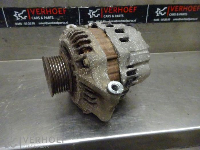 Gebruikte Dynamo Honda FR-V (BE) 2.0 16V Prijs € 40,00 Margeregeling aangeboden door Verhoef Cars & Parts