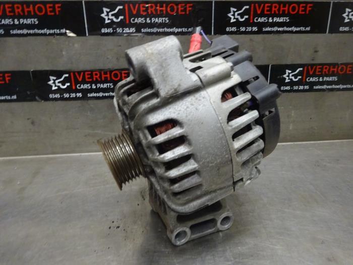 Dynamo van een Ford Fiesta 6 (JA8) 1.25 16V 2012