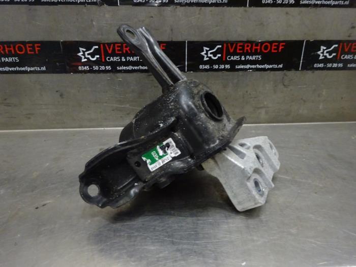 Motorsteun van een Kia Picanto (JA) 1.0 DPi 12V 2022