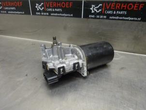 Gebruikte Ruitenwissermotor voor Hyundai Tucson (JM) 2.0 16V CVVT 4x2 Prijs op aanvraag aangeboden door Verhoef Cars & Parts