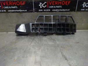 Gebruikte Bumpersteun links-achter Kia Venga 1.6 CVVT 16V Prijs op aanvraag aangeboden door Verhoef Cars & Parts