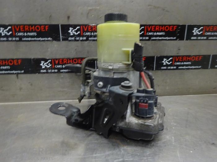 Gebruikte Pomp Servo Opel Vivaro 1.6 CDTI BiTurbo 120 Prijs € 242,00 Inclusief btw aangeboden door Verhoef Cars & Parts