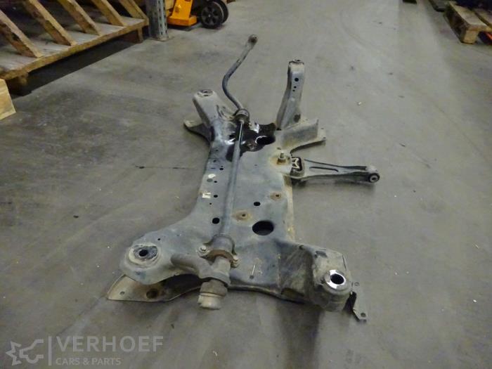 Subframe van een Ford Transit 2.0 TDCi 16V Eco Blue 130 2019