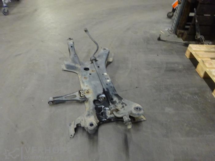 Subframe van een Ford Transit 2.0 TDCi 16V Eco Blue 130 2019