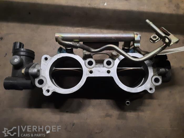 Gebruikte Gasklephuis Subaru Impreza II (GD) 2.0 WRX Prijs € 100,00 Margeregeling aangeboden door Verhoef Cars & Parts