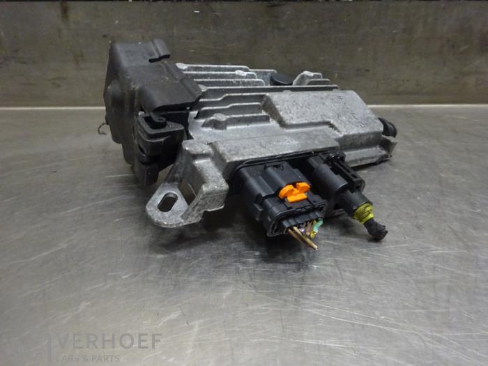 Gebruikte Start/Stop computer Peugeot Expert (V1/VA/VB/VE/VF/VT/VY) 1.6 Blue HDi 115 Prijs € 60,50 Inclusief btw aangeboden door Verhoef Cars & Parts