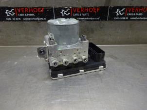 Gebruikte ABS Pomp Volvo V60 II (ZW) 2.0 T4 16V Prijs € 250,00 Margeregeling aangeboden door Verhoef Cars & Parts