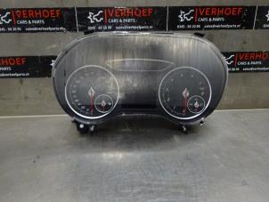 Gebruikte Cockpit Mercedes B (W246) 1.6 B-180 BlueEFFICIENCY Turbo 16V Prijs op aanvraag aangeboden door Verhoef Cars & Parts