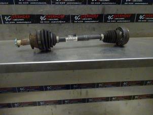 Gebruikte Aandrijfas links-voor Seat Ibiza IV (6J5) 1.4 16V Prijs € 35,00 Margeregeling aangeboden door Verhoef Cars & Parts