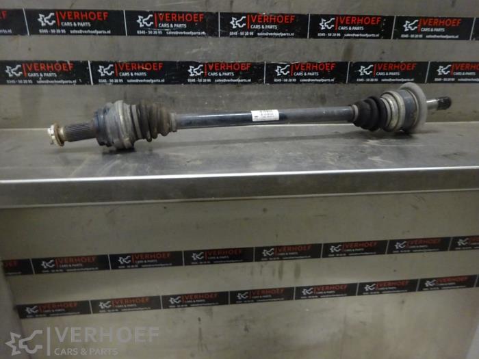 Gebruikte Aandrijfas rechts-achter BMW 5 serie (F10) 520i 16V Prijs € 90,00 Margeregeling aangeboden door Verhoef Cars & Parts