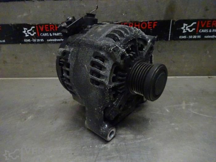 Gebruikte Alternator BMW 5 serie (F10) 520i 16V Prijs € 100,00 Margeregeling aangeboden door Verhoef Cars & Parts
