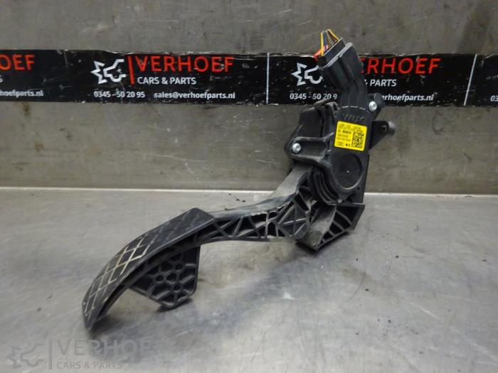 Gebruikte Sensor Gaspedaalpositie Skoda Rapid 1.0 TSI 12V Prijs op aanvraag aangeboden door Verhoef Cars & Parts