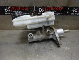 Gebruikte Hoofdremcilinder Nissan NV 400 (M9J) 2.3 dCi 170 16V Prijs op aanvraag aangeboden door Verhoef Cars & Parts