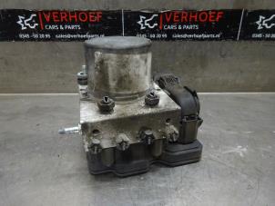 Gebruikte ABS Pomp Nissan NV 400 (M9J) 2.3 dCi 170 16V Prijs op aanvraag aangeboden door Verhoef Cars & Parts