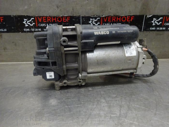 Gebruikte Compressor Tesla Model X 75D Prijs € 453,75 Inclusief btw aangeboden door Verhoef Cars & Parts