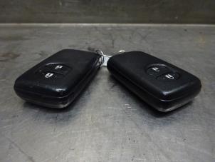 Gebruikte Sleutel Toyota Prius (ZVW3) 1.8 16V Prijs € 80,00 Margeregeling aangeboden door Verhoef Cars & Parts
