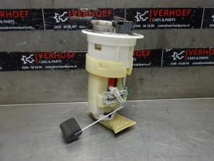 Gebruikte Benzinepomp Toyota Yaris (P1) 1.3 16V VVT-i Prijs op aanvraag aangeboden door Verhoef Cars & Parts