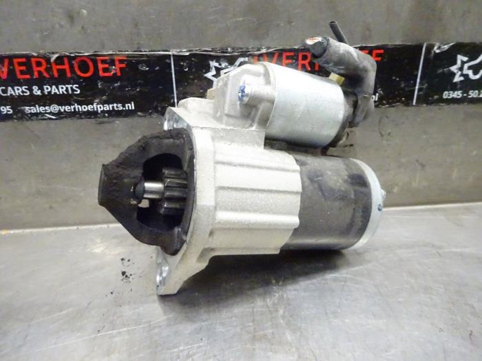 Startmotor van een Mitsubishi Space Star (A0) 1.2 12V 2021