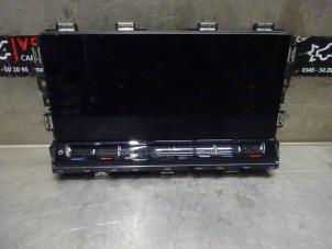 Gebruikte Display Multi Media regelunit Volkswagen Golf VIII (CD1) 1.5 eTSI 16V Prijs € 400,00 Margeregeling aangeboden door Verhoef Cars & Parts