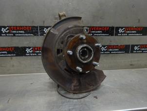 Gebruikte Fusee rechts-voor Toyota Verso 1.8 16V VVT-i Prijs € 75,00 Margeregeling aangeboden door Verhoef Cars & Parts