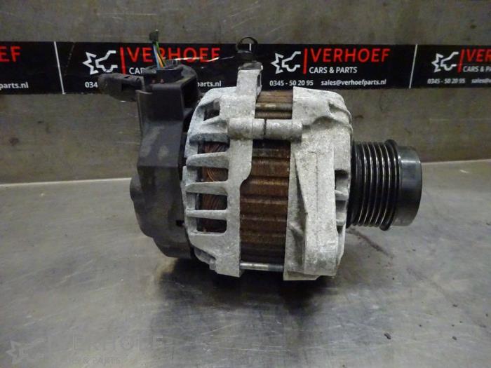 Gebruikte Dynamo Hyundai iX20 (JC) 1.6i 16V Prijs € 40,00 Margeregeling aangeboden door Verhoef Cars & Parts