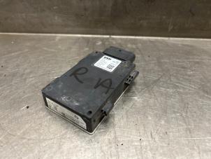 Gebruikte Side assist sensor BMW M5 (F90) 4.4 xDrive V8 32V TwinPower Turbo Prijs € 150,00 Margeregeling aangeboden door Verhoef Cars & Parts
