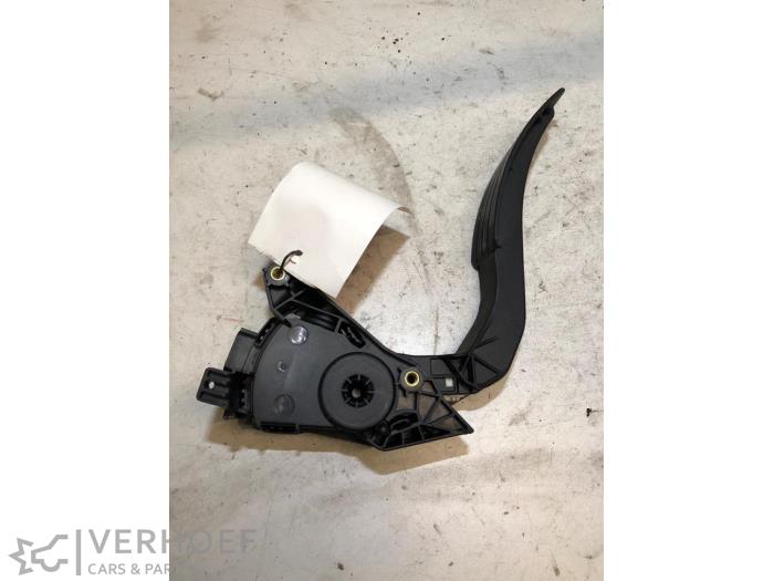 Gebruikte Sensor Gaspedaalpositie Renault Captur I (2R) 0.9 Energy TCE 12V Prijs op aanvraag aangeboden door Verhoef Cars & Parts