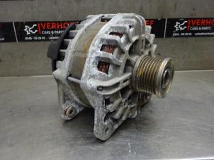 Gebruikte Alternator Renault Trafic (1FL/2FL/3FL/4FL) 2.0 dCi 16V 120 Prijs op aanvraag aangeboden door Verhoef Cars & Parts