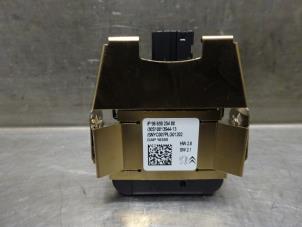 Gebruikte Sensor regen Citroen C4 Grand Picasso (3A) 1.2 12V PureTech 130 Prijs € 20,00 Margeregeling aangeboden door Verhoef Cars & Parts