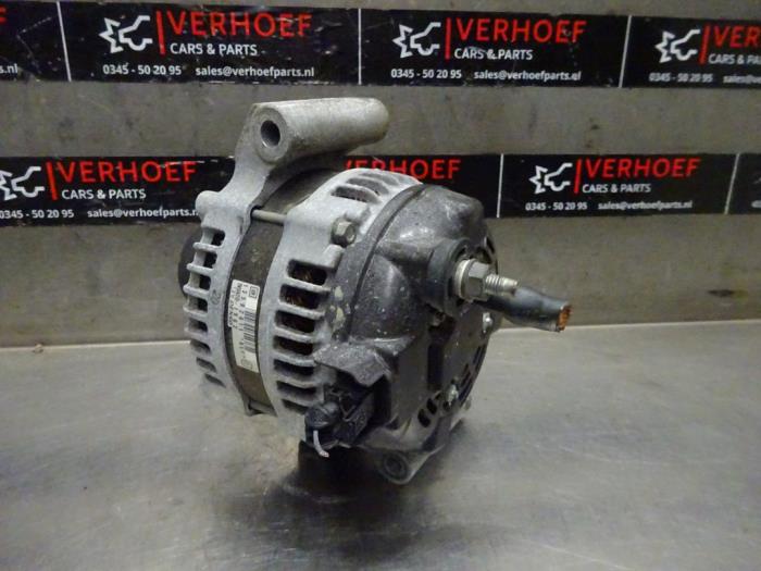 Dynamo van een Opel Insignia Sports Tourer 2.0 SIDI Eco Turbo 16V 2016