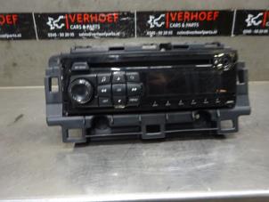 Gebruikte Radio CD Speler Peugeot 208 I (CA/CC/CK/CL) 1.0 Vti 12V PureTech Prijs op aanvraag aangeboden door Verhoef Cars & Parts