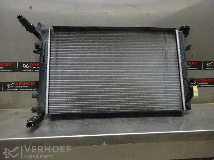Gebruikte Radiateur Seat Leon (1P1) 1.2 TSI Prijs € 50,00 Margeregeling aangeboden door Verhoef Cars & Parts