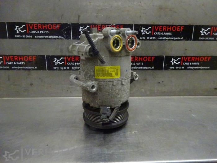 Gebruikte Aircopomp Ford Fiesta 6 (JA8) 1.25 16V Prijs € 100,00 Margeregeling aangeboden door Verhoef Cars & Parts