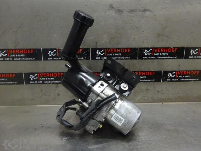 Gebruikte Servopomp Peugeot 3008 I (0U/HU) 1.2 e-THP PureTech 130 Prijs op aanvraag aangeboden door Verhoef Cars & Parts